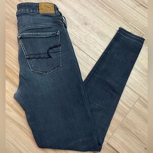 American Eagle Hi-Rise dark wash Jegging